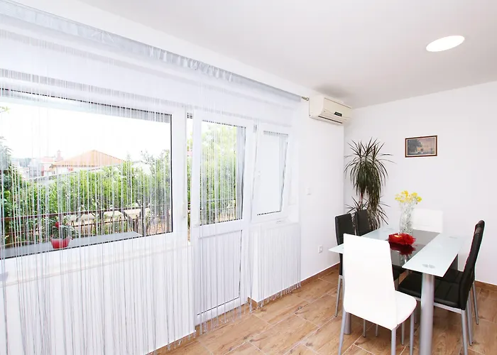Anica Apartman *