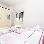 Apartamento Anica *