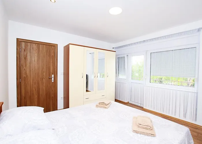 شقة Anica تروغير