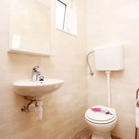 Anica Apartman *